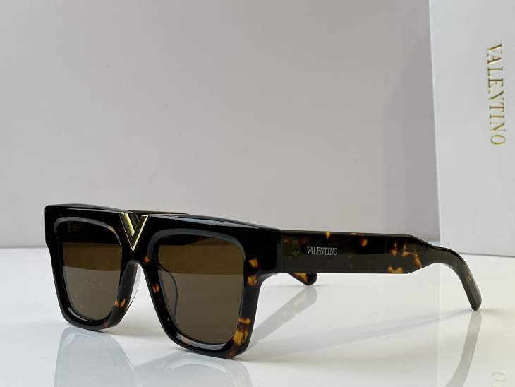 Picture of Valentino Sunglasses _SKUfw67175897fw